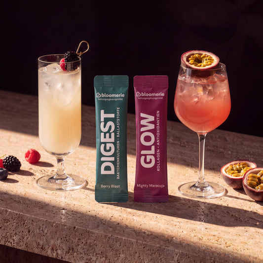 DIGEST und GLOW Sticks mit Beeren- und Maracuja-Drink an der Bar