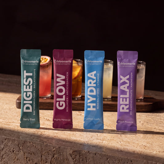 Probierrunde: alle vier bloomerie® Sticks vor einem Tasting-Board